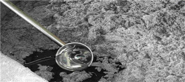 油漆絮凝劑漆渣打撈現(xiàn)場